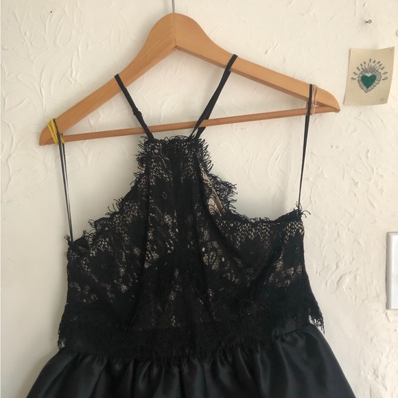 Party dress - Picture 2 of 2